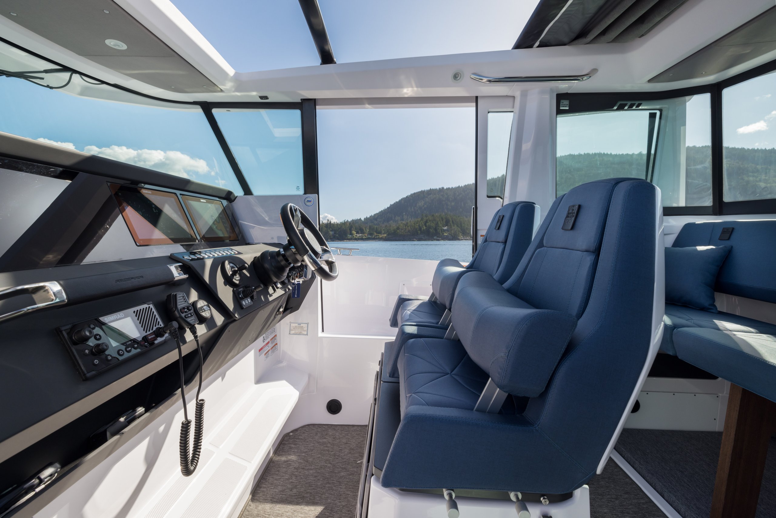 Axopar 29 XC Cross Cabin marketing photo