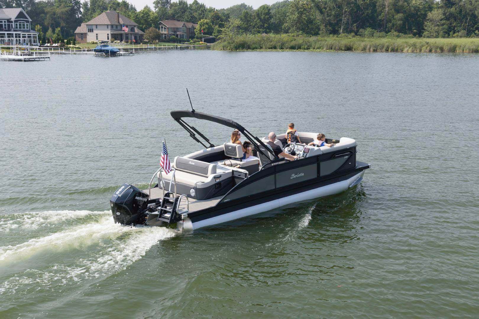 Cabrio Ultra Lounge marketing photo