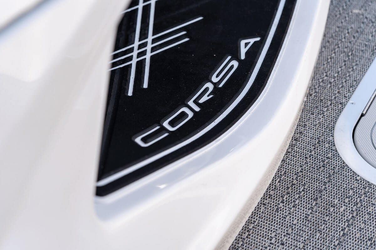 Corsa Ultra Entertainer marketing photo