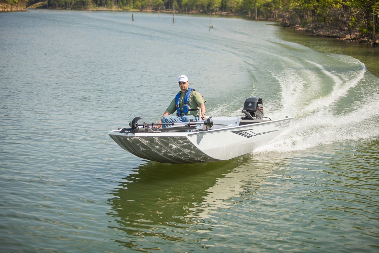Crestliner 1657 Outlook SS