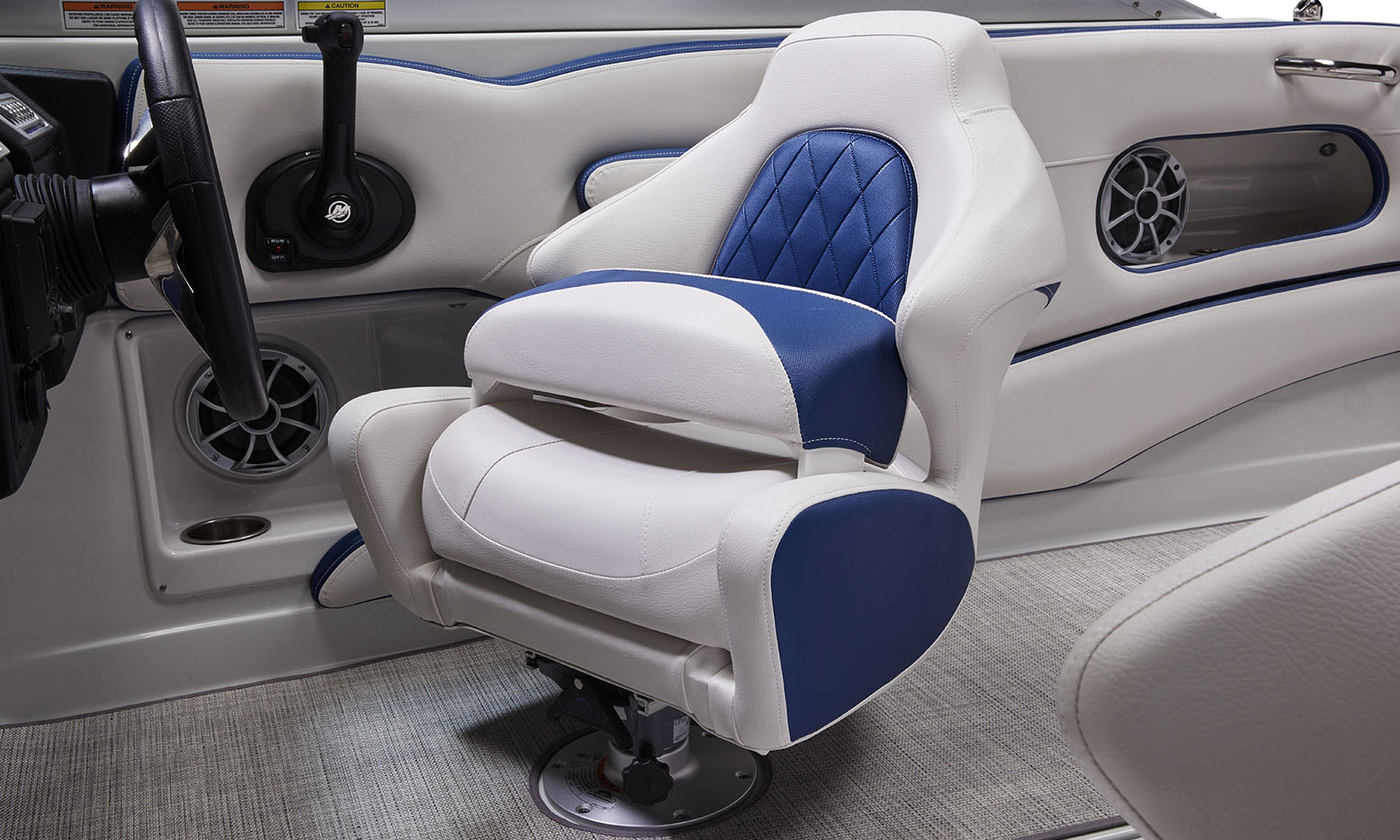 E220 XS marketing photo