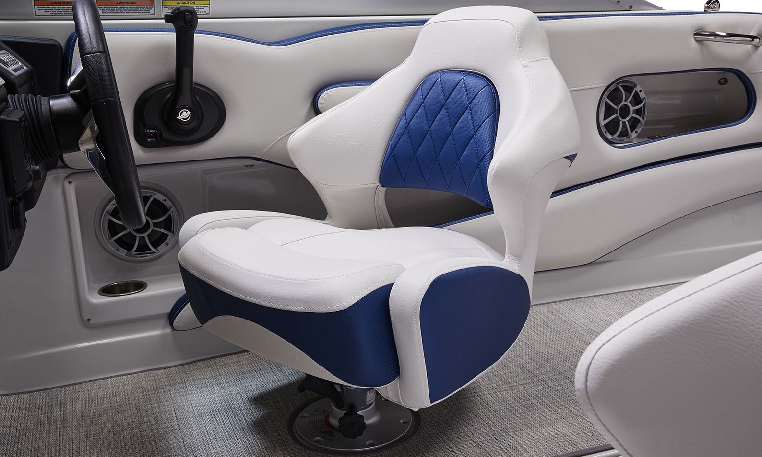E220 XS marketing photo