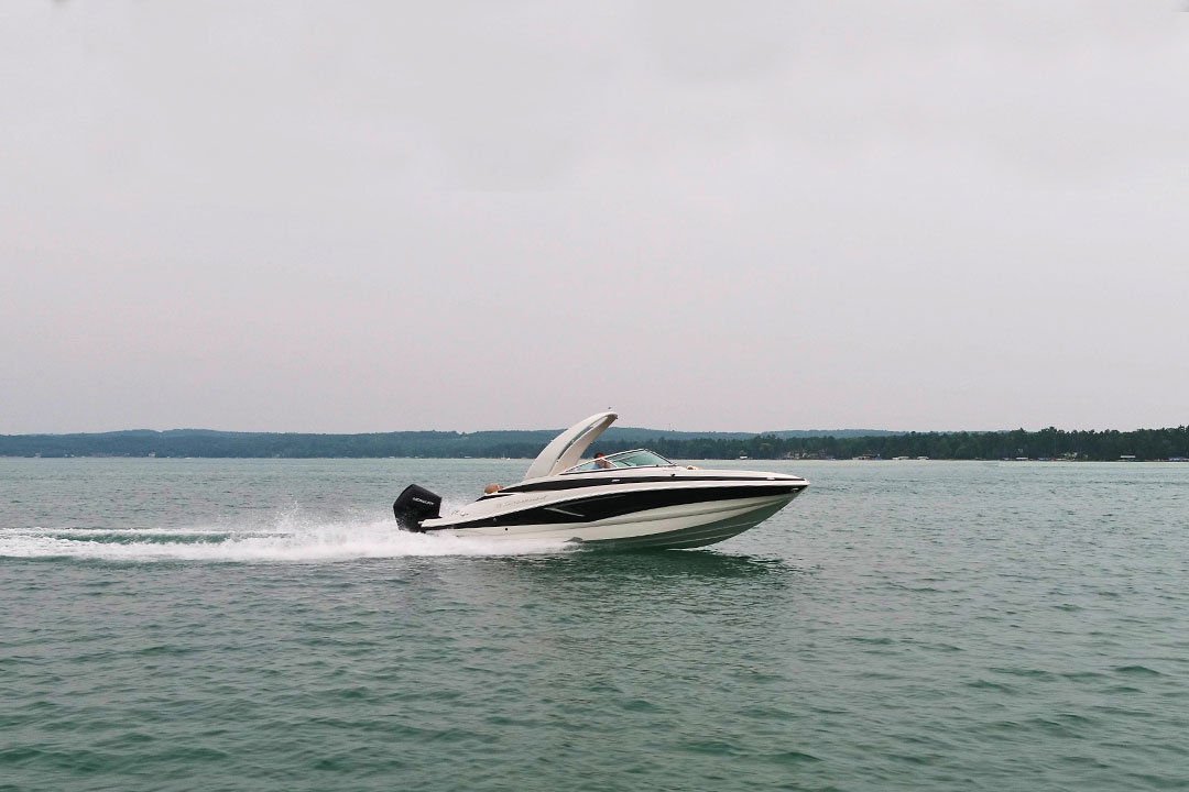E260 XS marketing photo