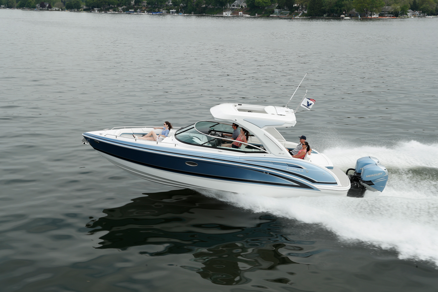 310 Bowrider marketing photo