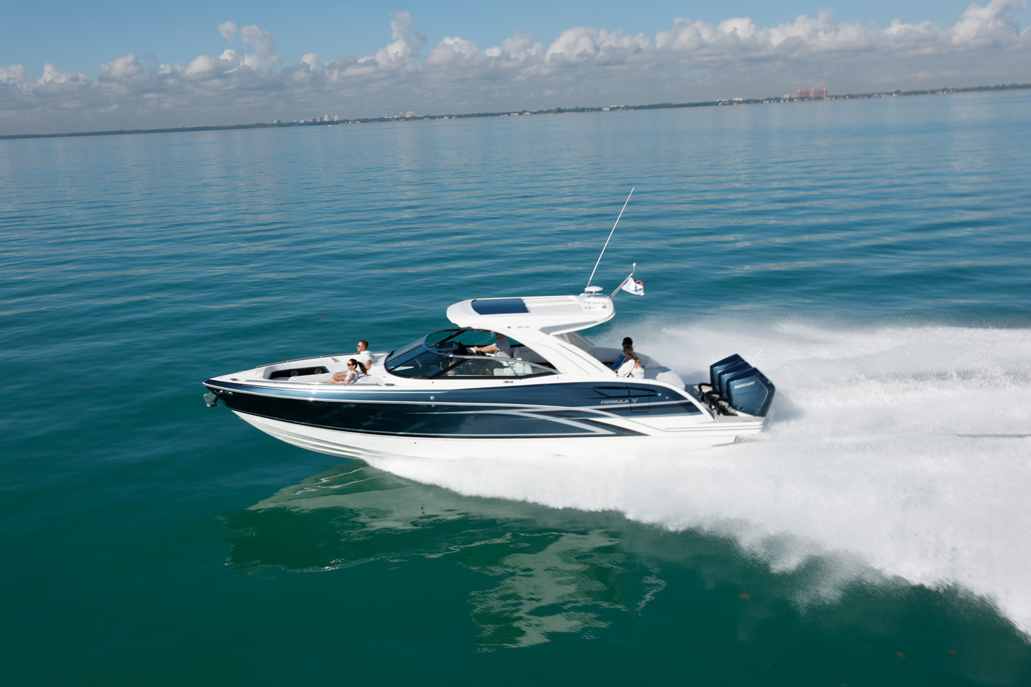 360 Crossover Bowrider marketing photo