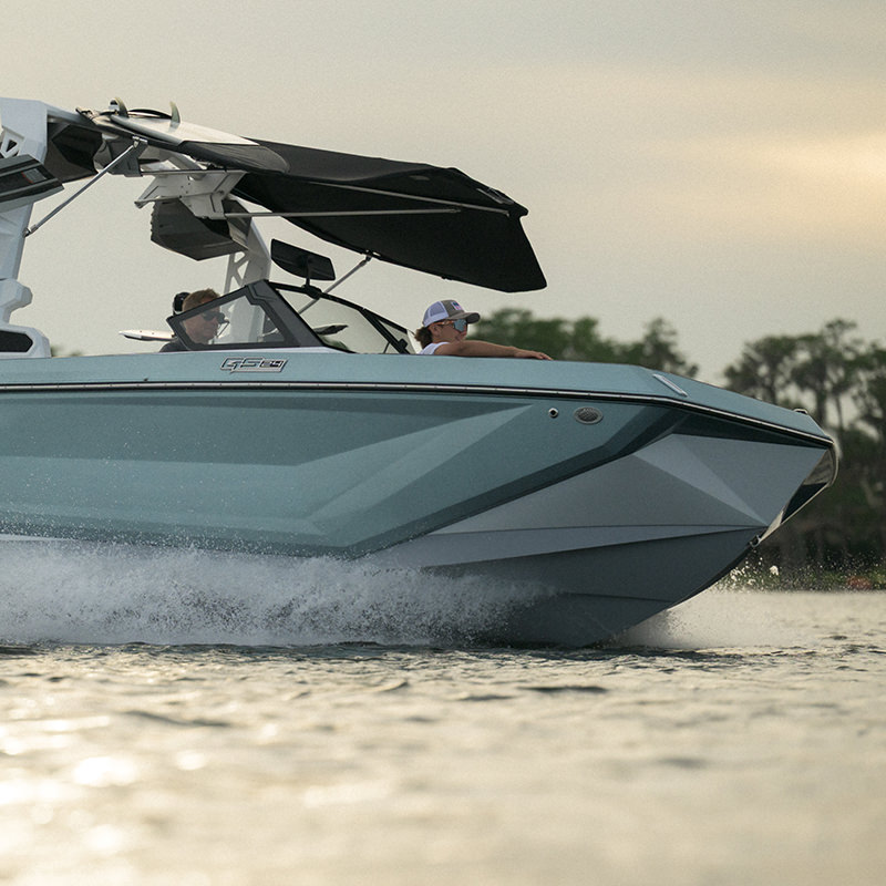 Super Air Nautique GS24 marketing photo