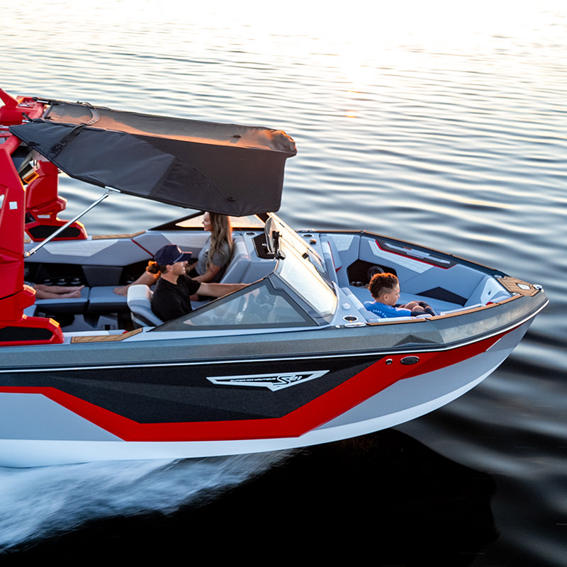 Super Air Nautique S21 marketing photo
