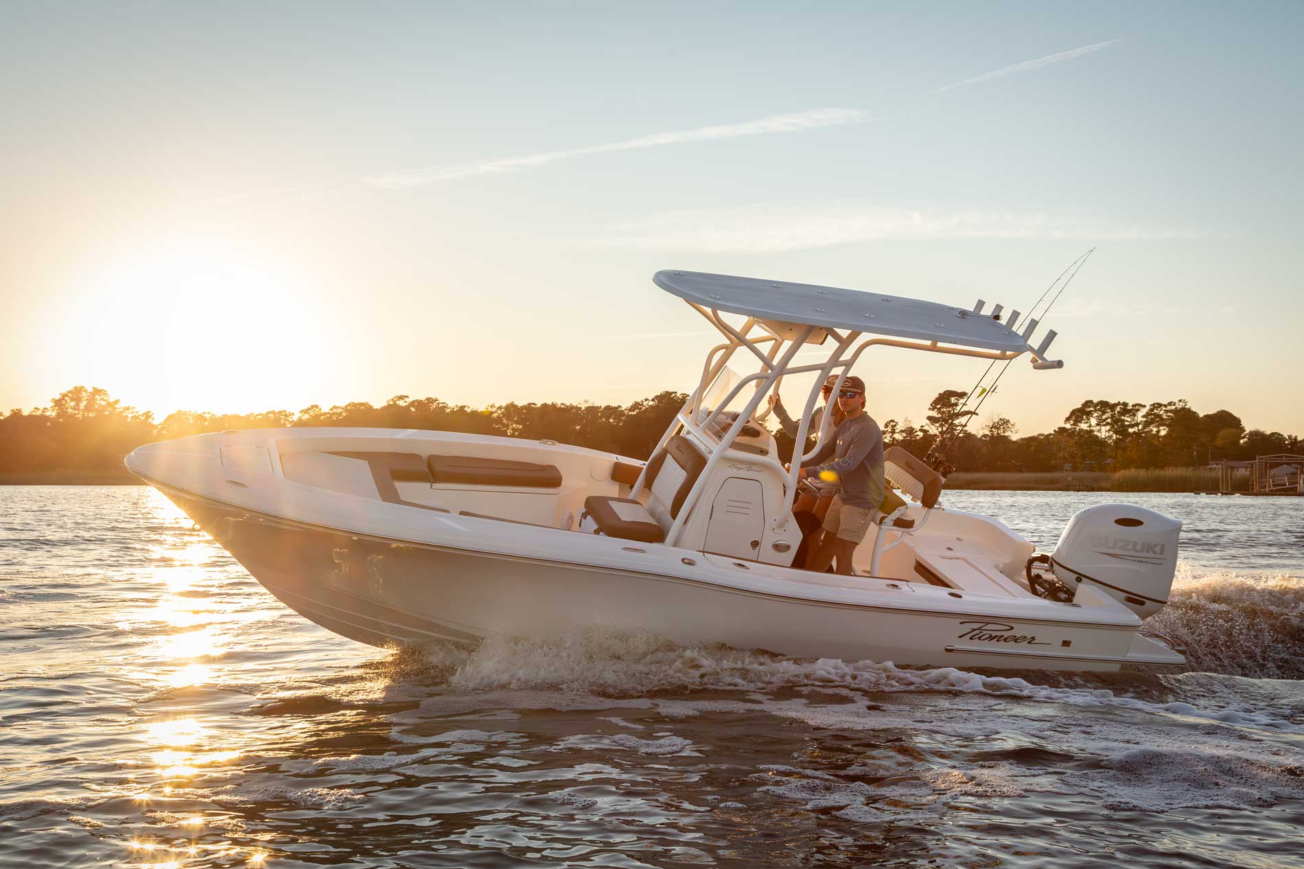 Bay Sport 220 marketing photo