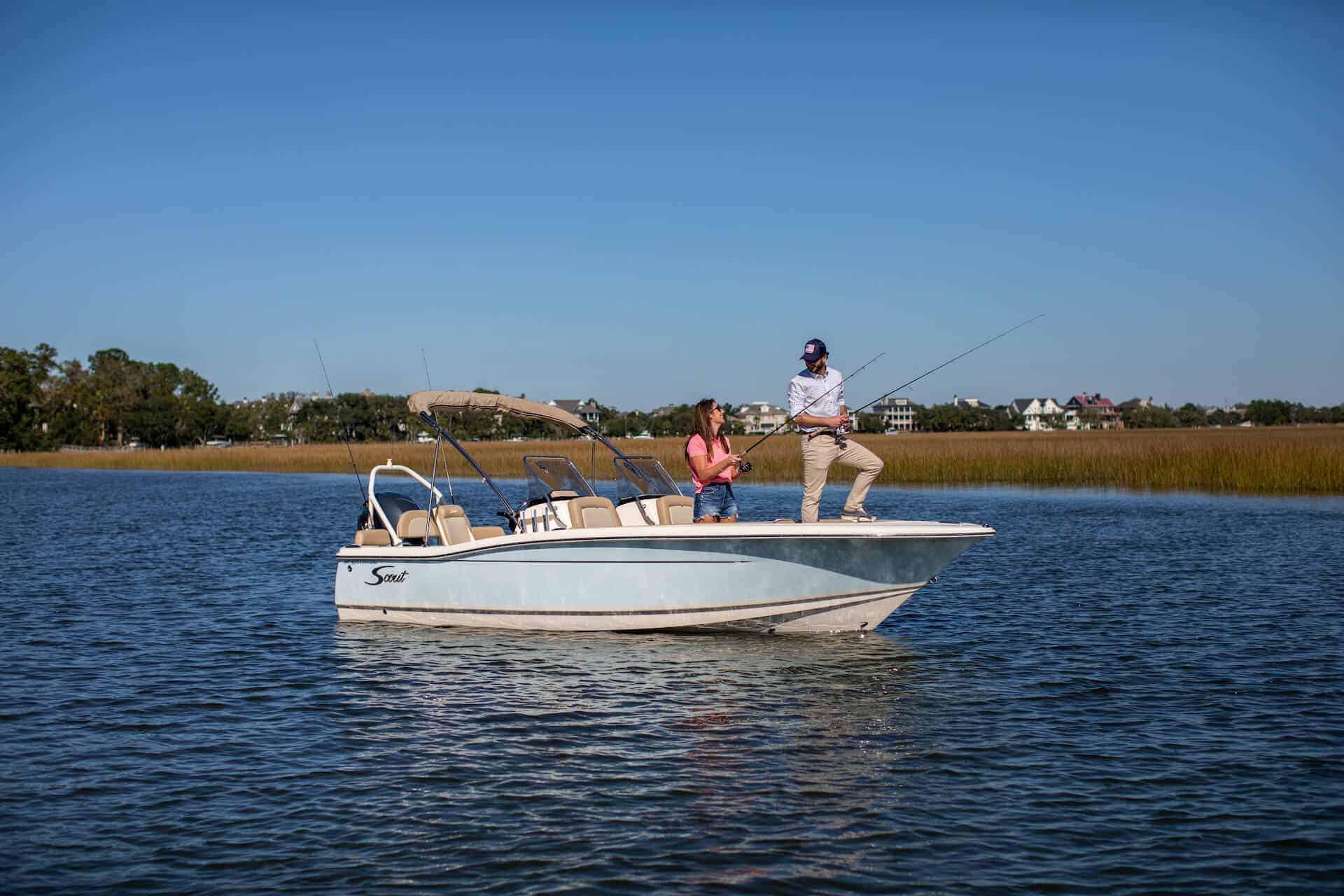 195 Sport Dorado marketing photo