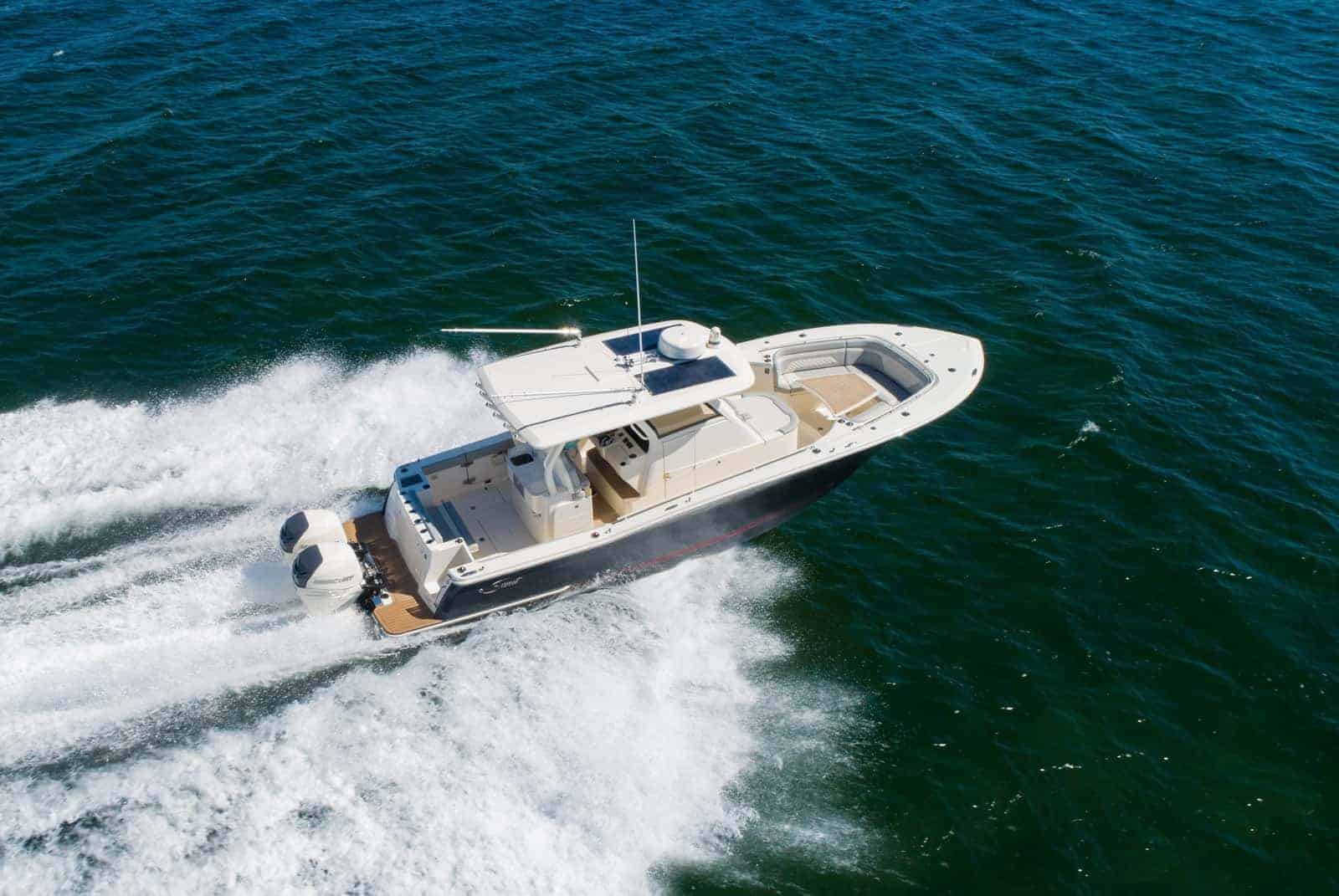 330 LXF marketing photo