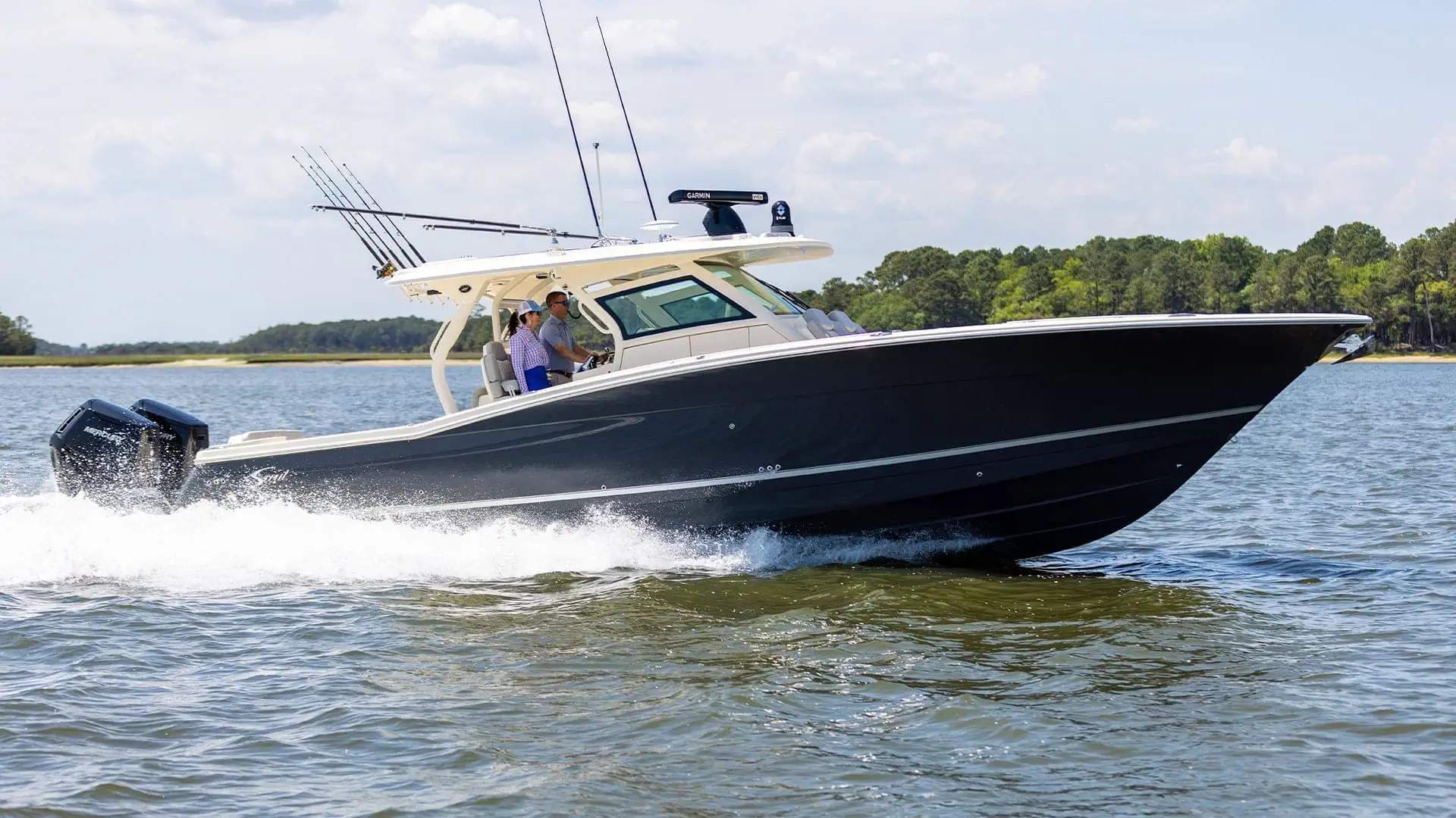 400 LXF marketing photo